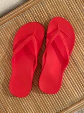 Red Archie’s Flip-Flops